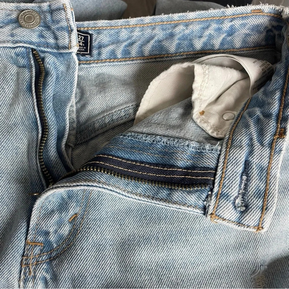 Abercrombie & Fitch distressed Mom jeans 30268 - Picture 6 of 12